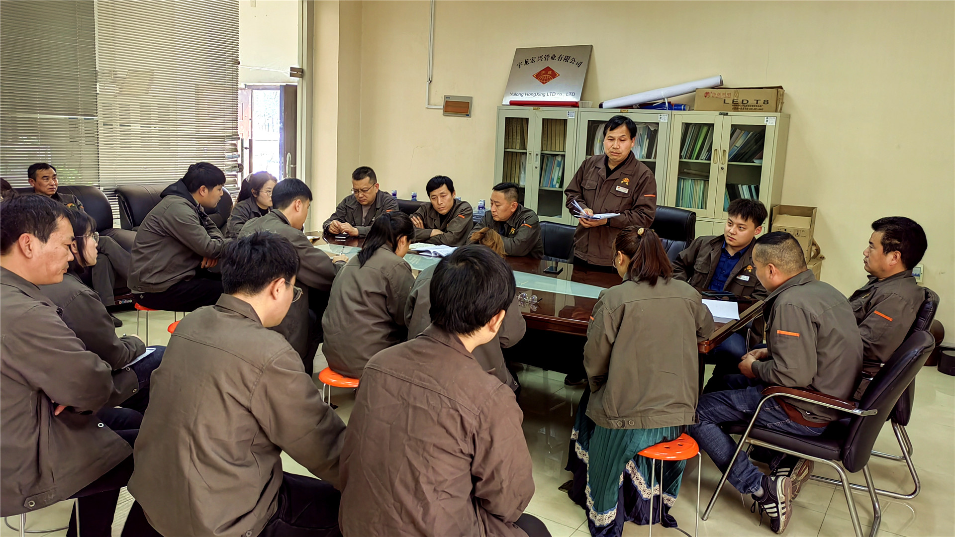學(xué)習(xí)企業(yè)文化，傳承宇龍精神 (2)_副本.jpg